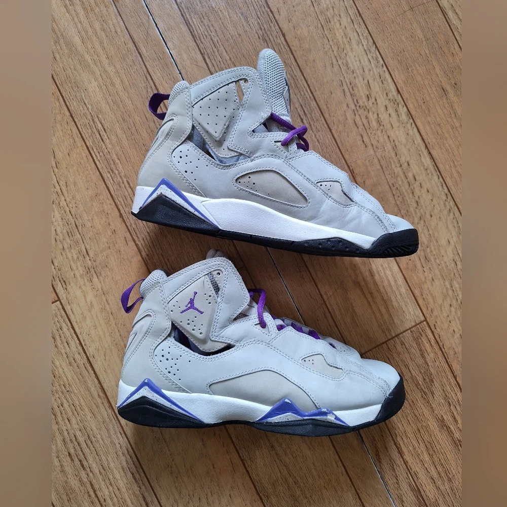 Air Jordan True Flight GS 'Base Grey Purple Venom' 6.5Y - Picture 2 of 11